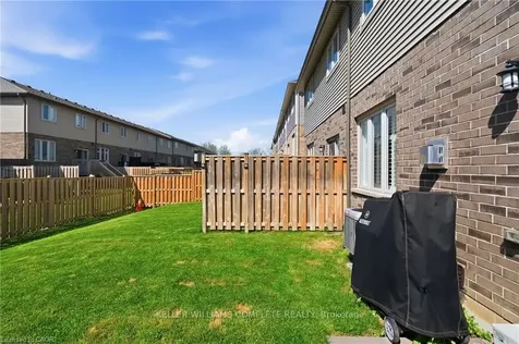 81 Beasley Grove Hamilton ON L9K 0J7