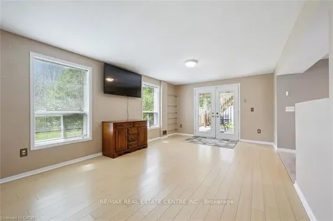 24 Buckthorn Crescent Guelph ON N1E 7C3
