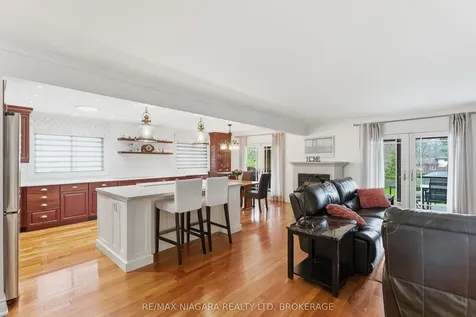 13 Rusholme Crescent St. Catharines ON L2T 3V3