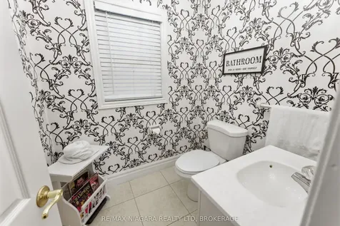 13 Rusholme Crescent St. Catharines ON L2T 3V3