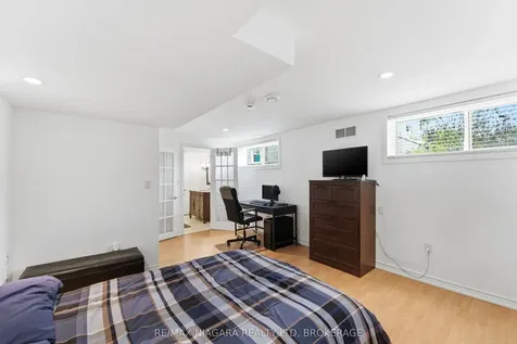13 Rusholme Crescent St. Catharines ON L2T 3V3