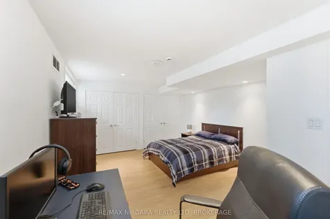 13 Rusholme Crescent St. Catharines ON L2T 3V3