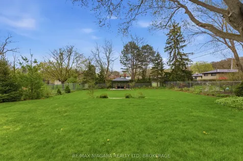 13 Rusholme Crescent St. Catharines ON L2T 3V3