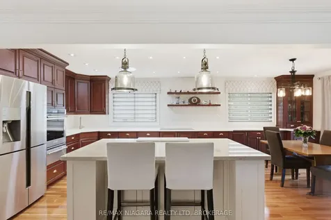 13 Rusholme Crescent St. Catharines ON L2T 3V3