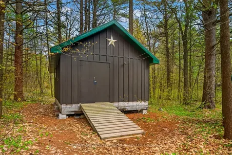 10 Harris Lake Water N/a Parry Sound Remote Area ON P0G 1K0