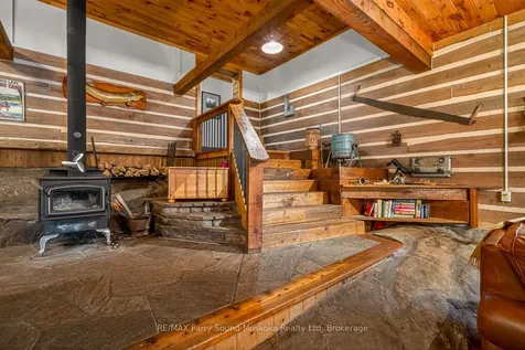 10 Harris Lake Water N/a Parry Sound Remote Area ON P0G 1K0