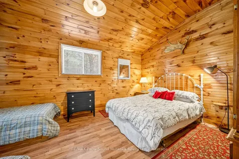 10 Harris Lake Water N/a Parry Sound Remote Area ON P0G 1K0