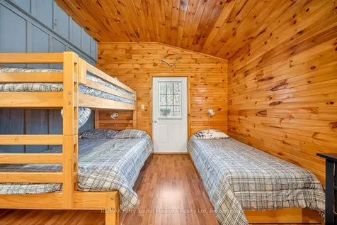 10 Harris Lake Water N/a Parry Sound Remote Area ON P0G 1K0