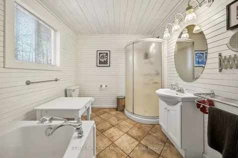10 Harris Lake Water N/a Parry Sound Remote Area ON P0G 1K0