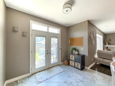 336 Creekside Drive Welland ON L3C 0B6