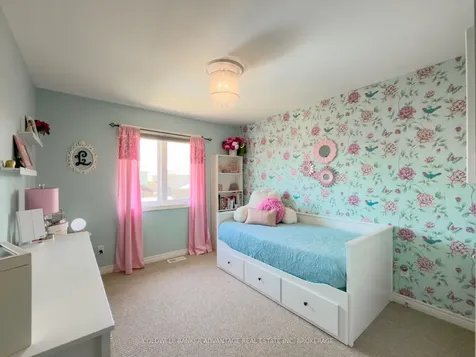 336 Creekside Drive Welland ON L3C 0B6