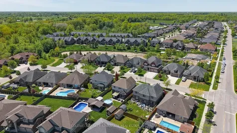 336 Creekside Drive Welland ON L3C 0B6