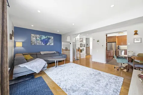161 Mcclintock Way Kanata ON K2L 2A5