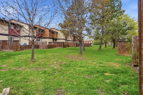 161 Mcclintock Way Kanata ON K2L 2A5