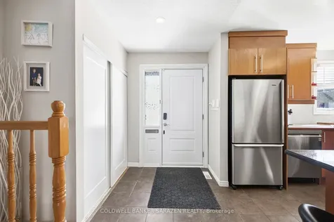 161 Mcclintock Way Kanata ON K2L 2A5