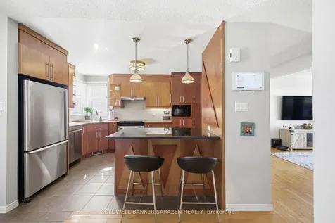 161 Mcclintock Way Kanata ON K2L 2A5