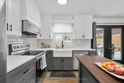 6 Kitchen Road S Huntsville ON P1H 1Y1