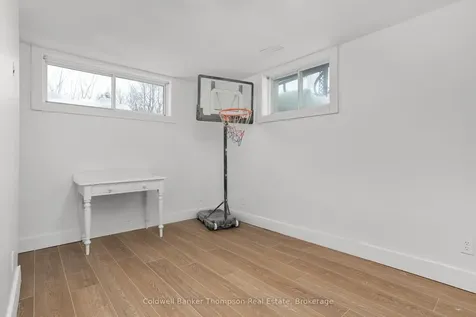 6 Kitchen Road S Huntsville ON P1H 1Y1