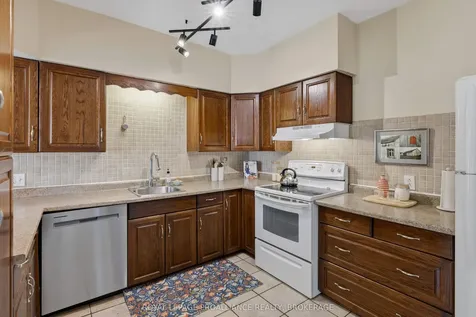 158 Arthur Street Gananoque ON K7G 1A9