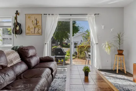 158 Arthur Street Gananoque ON K7G 1A9