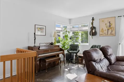 158 Arthur Street Gananoque ON K7G 1A9