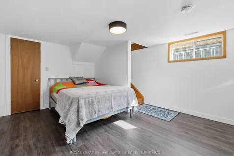 158 Arthur Street Gananoque ON K7G 1A9