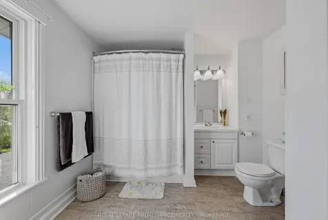 158 Arthur Street Gananoque ON K7G 1A9