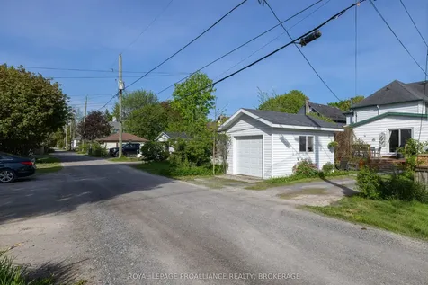 158 Arthur Street Gananoque ON K7G 1A9