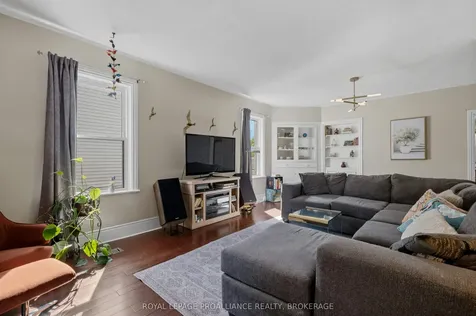 158 Arthur Street Gananoque ON K7G 1A9