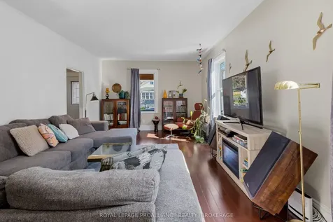 158 Arthur Street Gananoque ON K7G 1A9