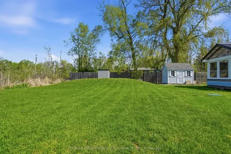 421 Point Abino Road S Fort Erie ON L0S 1N0