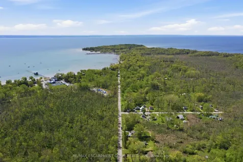 421 Point Abino Road S Fort Erie ON L0S 1N0