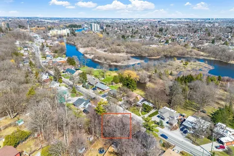 530 Fountain Street S Cambridge ON N3H 1J3