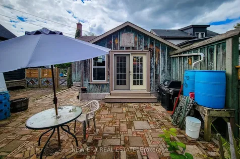 16 Welland Street S Thorold ON L2V 2B4