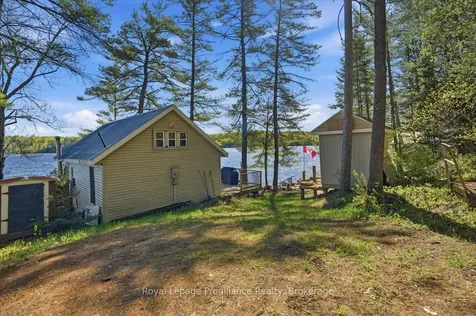 4217 Buckshot Lake Road Addington Highlands ON K0H 2M0