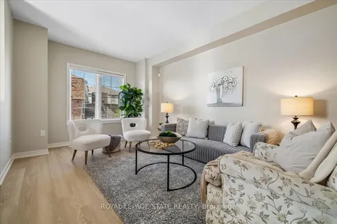 11 Stockbridge Gardens Hamilton ON L8J 0H5