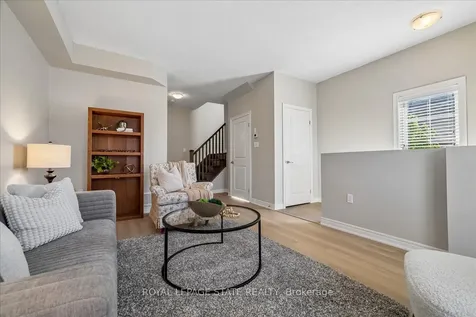 11 Stockbridge Gardens Hamilton ON L8J 0H5