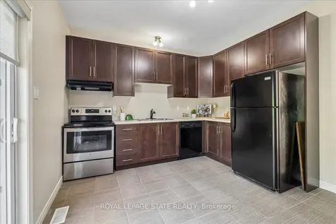 11 Stockbridge Gardens Hamilton ON L8J 0H5