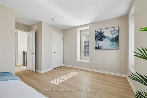 11 Stockbridge Gardens Hamilton ON L8J 0H5