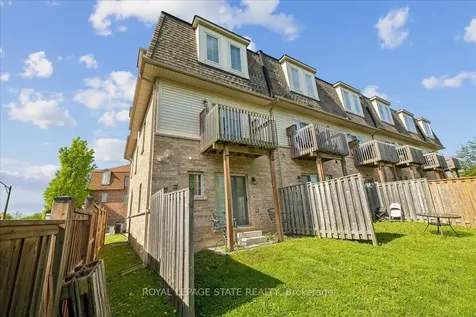 11 Stockbridge Gardens Hamilton ON L8J 0H5