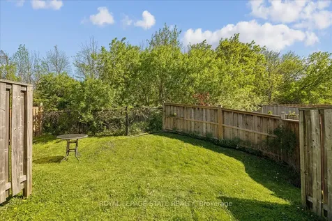 11 Stockbridge Gardens Hamilton ON L8J 0H5