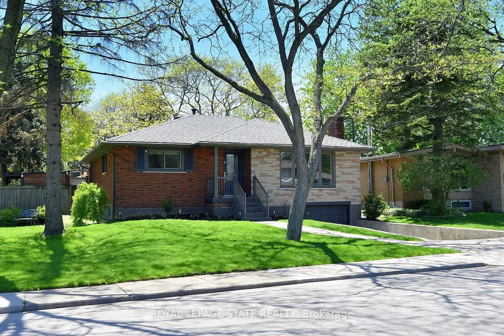 9 San Fernando Drive Hamilton ON L9C 2C1
