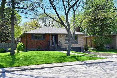 9 San Fernando Drive Hamilton ON L9C 2C1