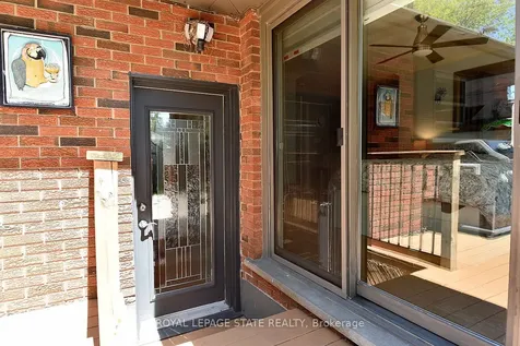 9 San Fernando Drive Hamilton ON L9C 2C1