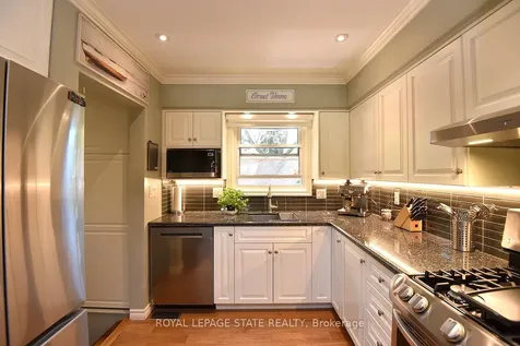 9 San Fernando Drive Hamilton ON L9C 2C1