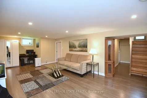 9 San Fernando Drive Hamilton ON L9C 2C1