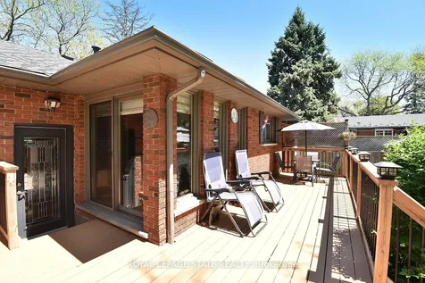 9 San Fernando Drive Hamilton ON L9C 2C1