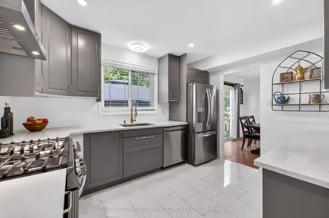 71 Equestrian Drive Kanata ON K2M 1H7