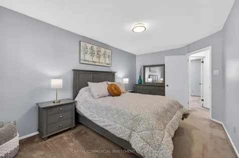 71 Equestrian Drive Kanata ON K2M 1H7