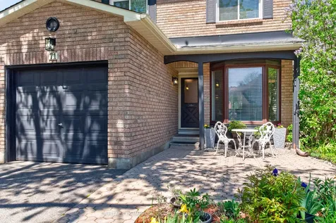 71 Equestrian Drive Kanata ON K2M 1H7